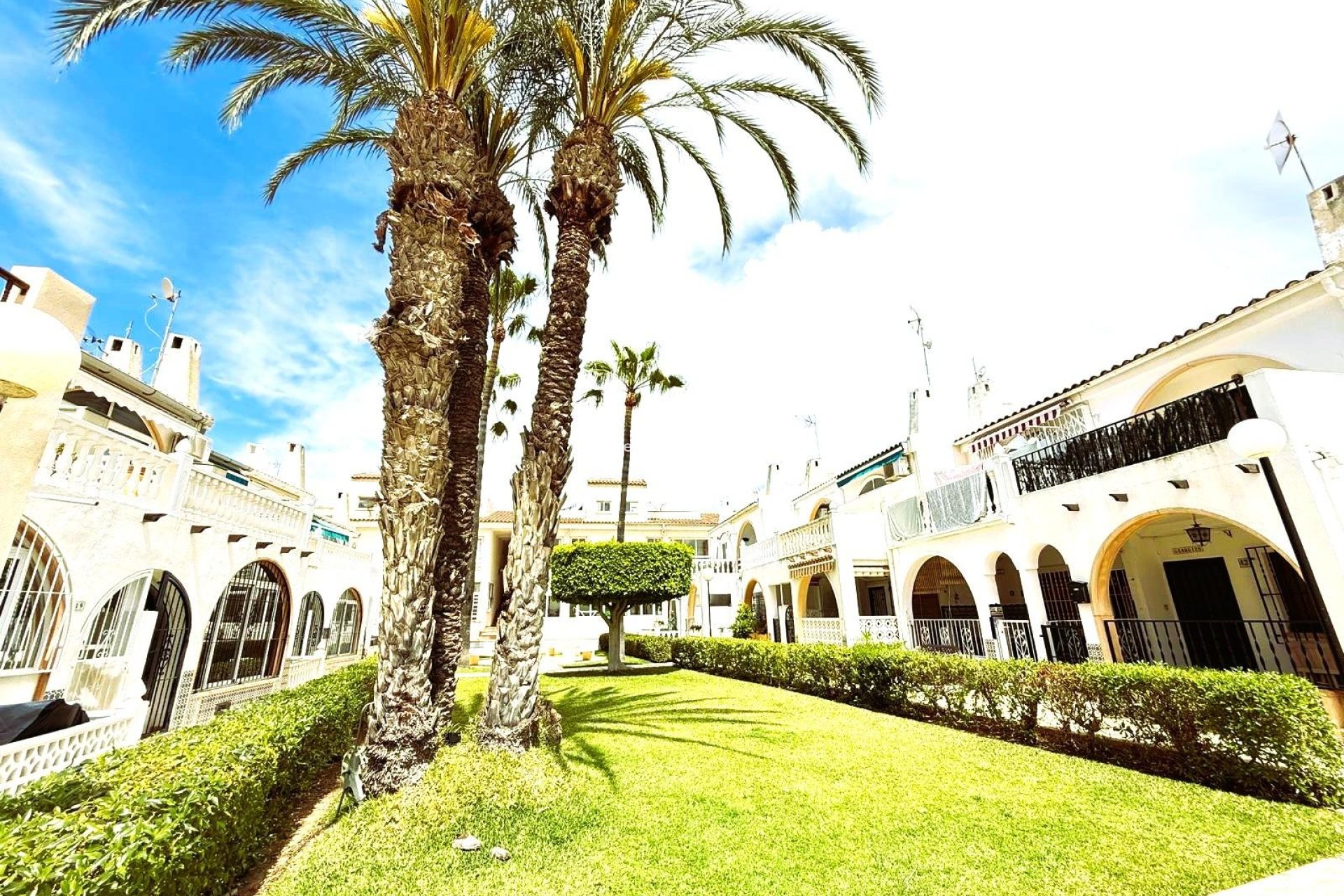 Återförsäljning - Radhus -
Torrevieja - La Siesta - El Salado -  Torreta