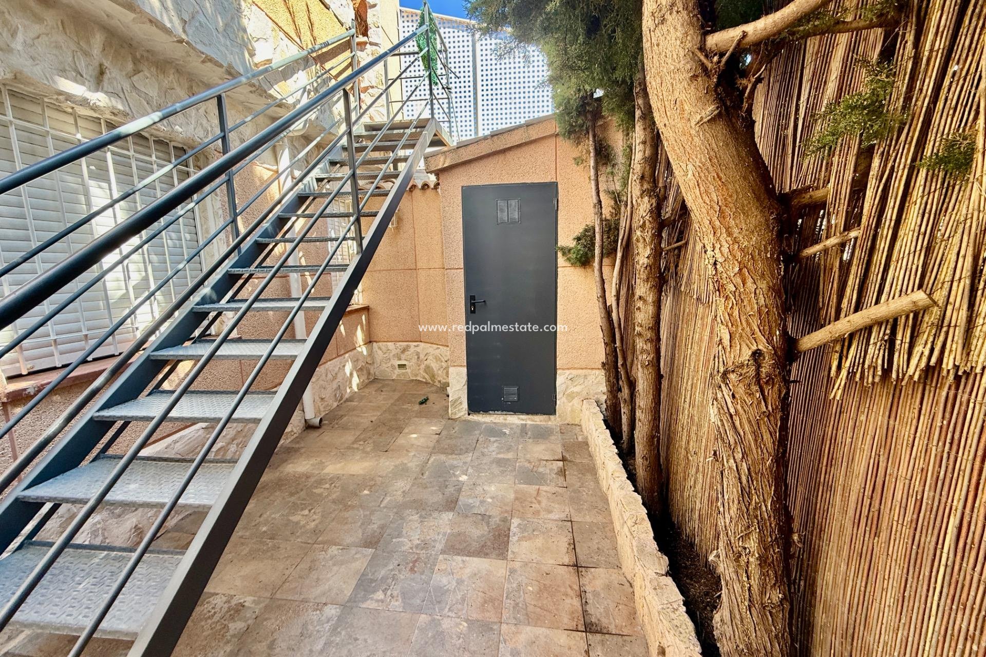 Återförsäljning - Radhus -
Torrevieja - La Siesta - El Salado -  Torreta