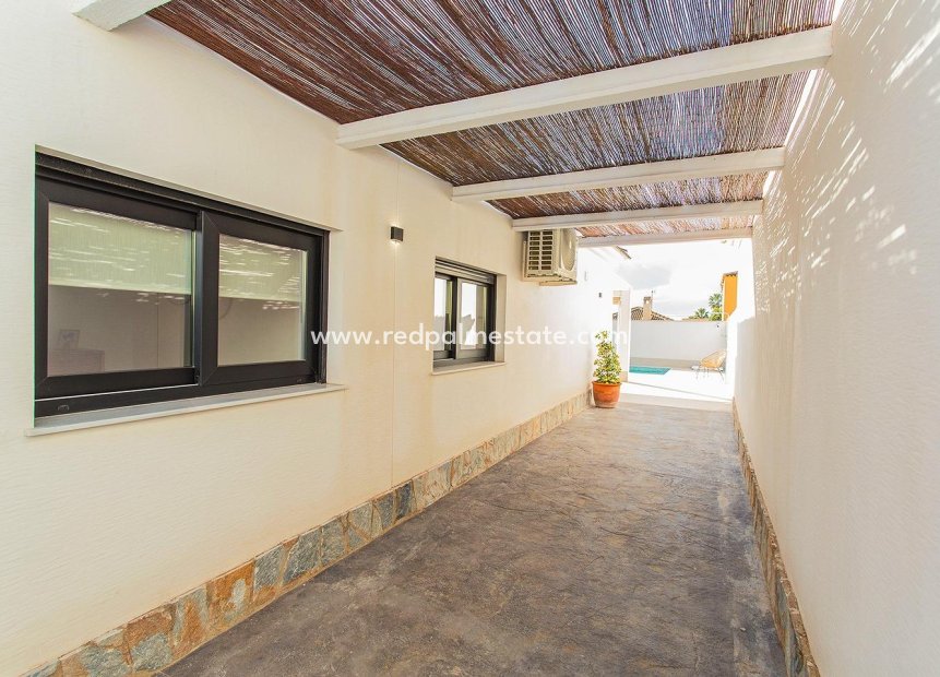 Återförsäljning - Radhus -
Torrevieja - La Siesta - El Salado - Torreta