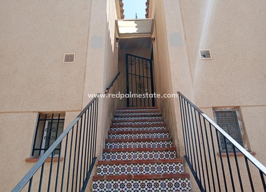 Återförsäljning - Radhus -
Torrevieja - La Siesta - El Salado -  Torreta