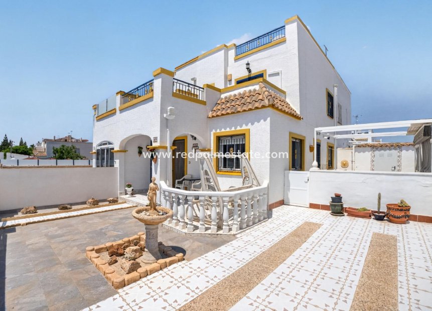 Återförsäljning - Radhus -
Torrevieja - La Siesta - El Salado - Torreta