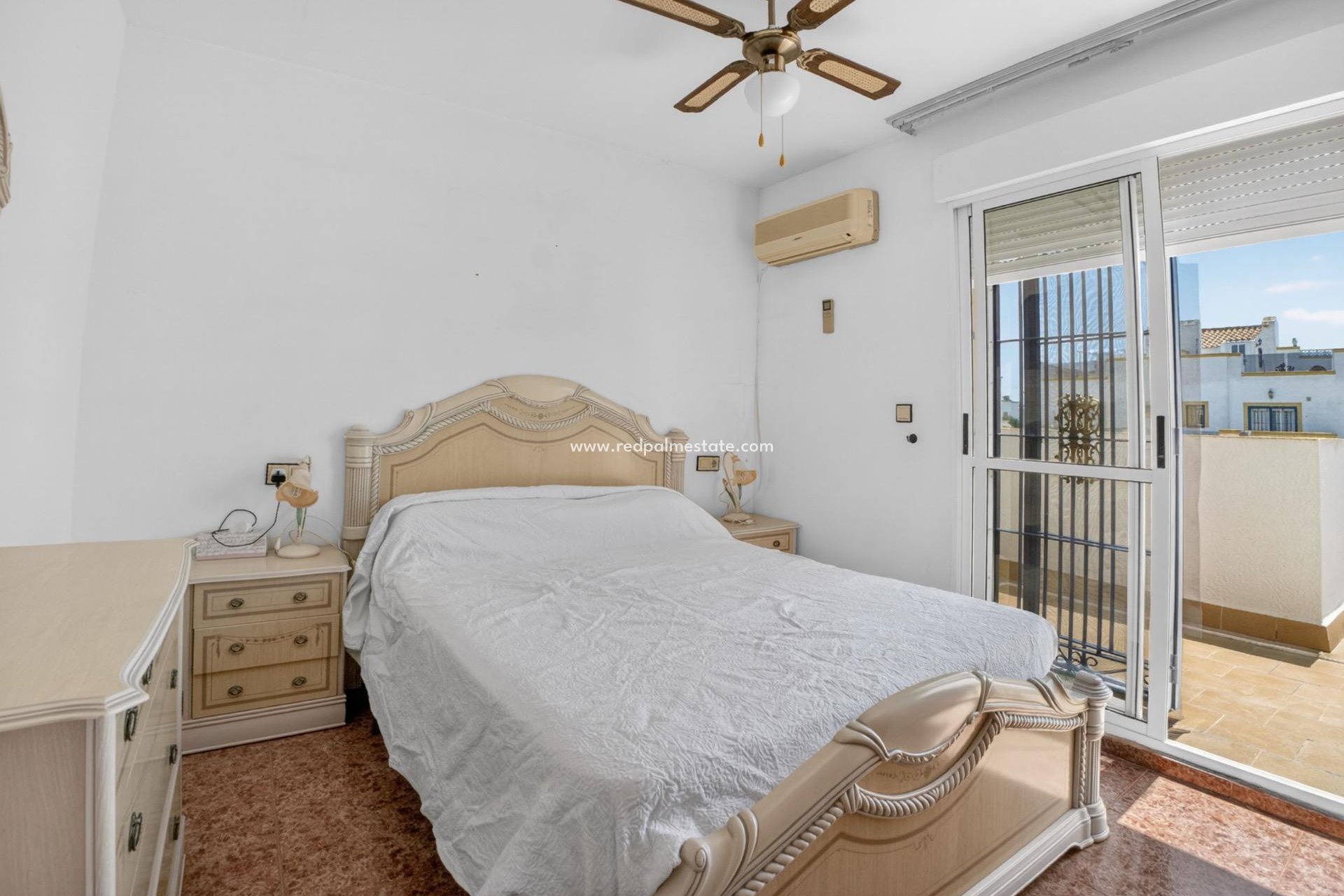 Återförsäljning - Radhus -
Torrevieja - La Siesta - El Salado - Torreta