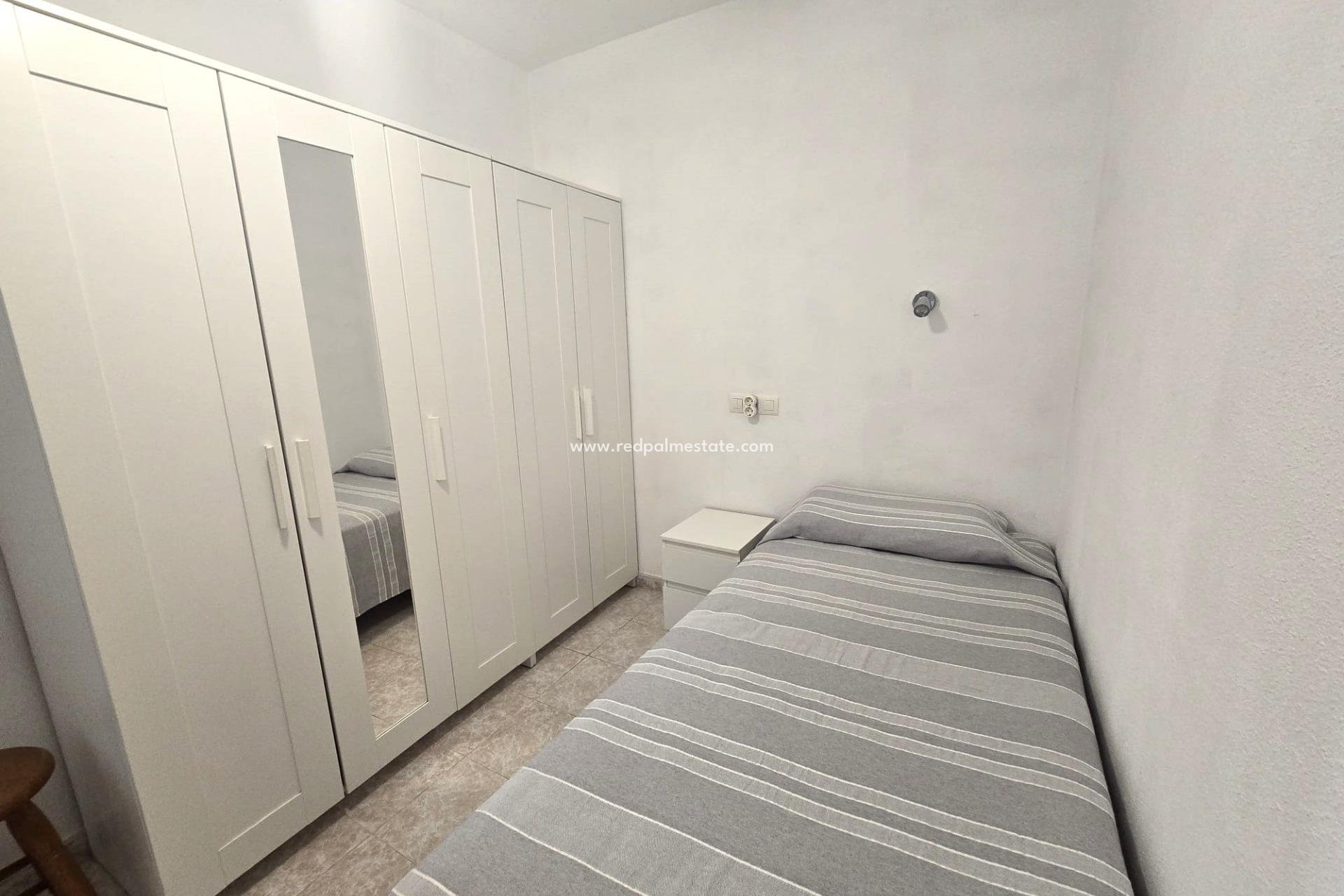 Återförsäljning - Radhus -
Torrevieja - Los altos