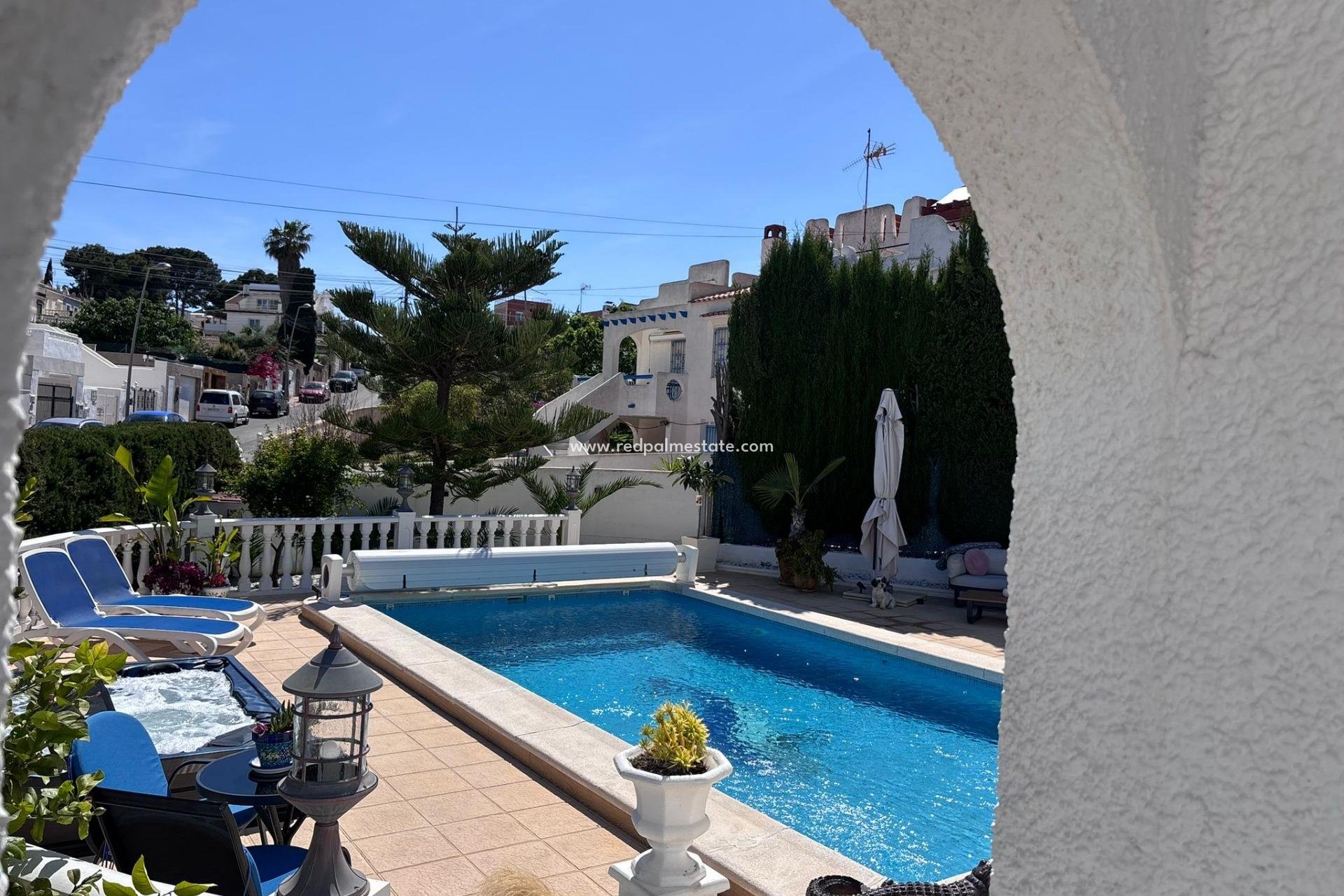 Återförsäljning - Radhus -
Torrevieja - Los balcones