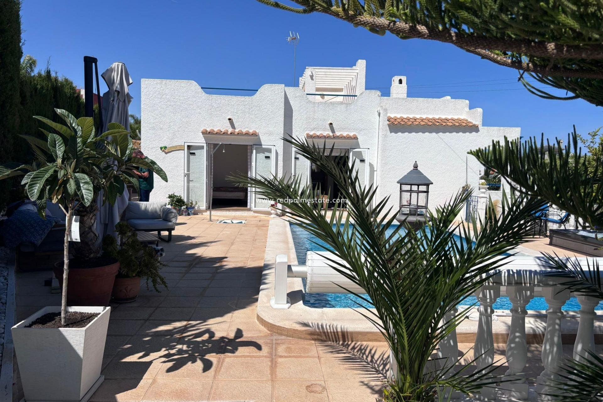 Återförsäljning - Radhus -
Torrevieja - Los balcones