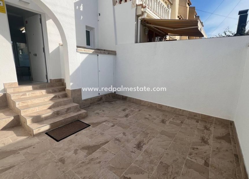 Återförsäljning - Radhus -
Torrevieja - Los balcones