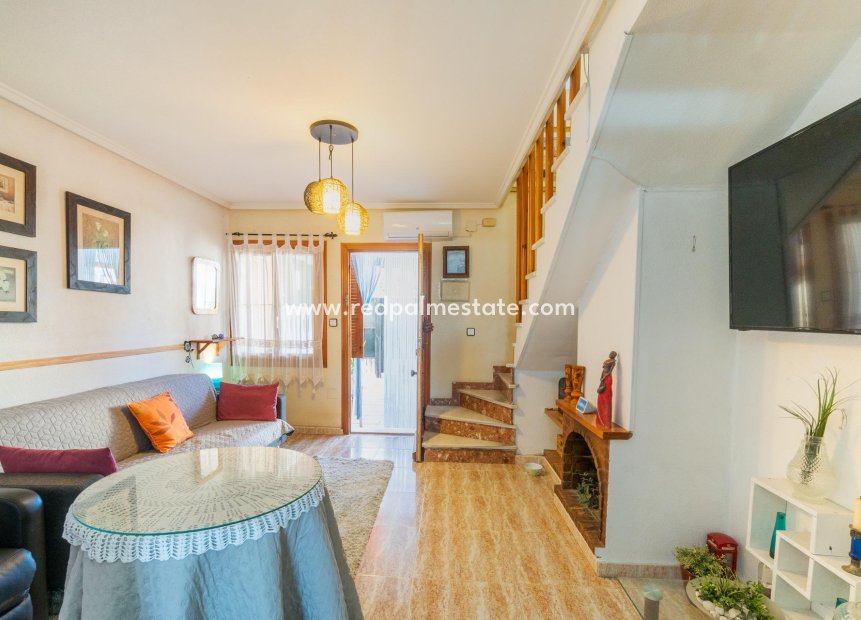 Återförsäljning - Radhus -
Torrevieja - Los balcones