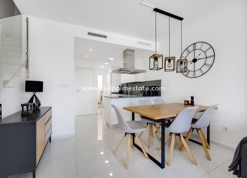 Återförsäljning - Radhus -
Torrevieja - Los balcones