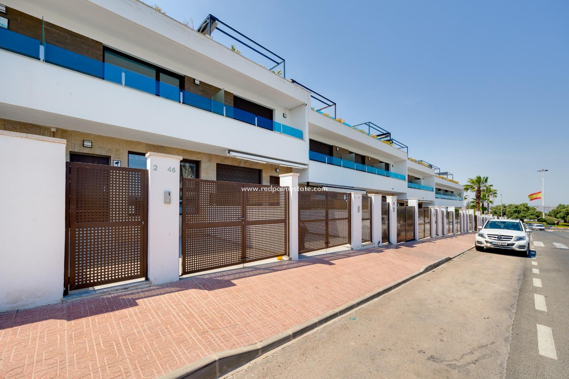 Återförsäljning - Radhus -
Torrevieja - Los balcones