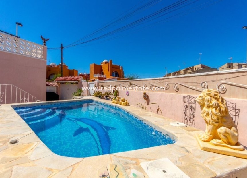 Återförsäljning - Radhus -
Torrevieja - Los Frutales/ La Rosaleda