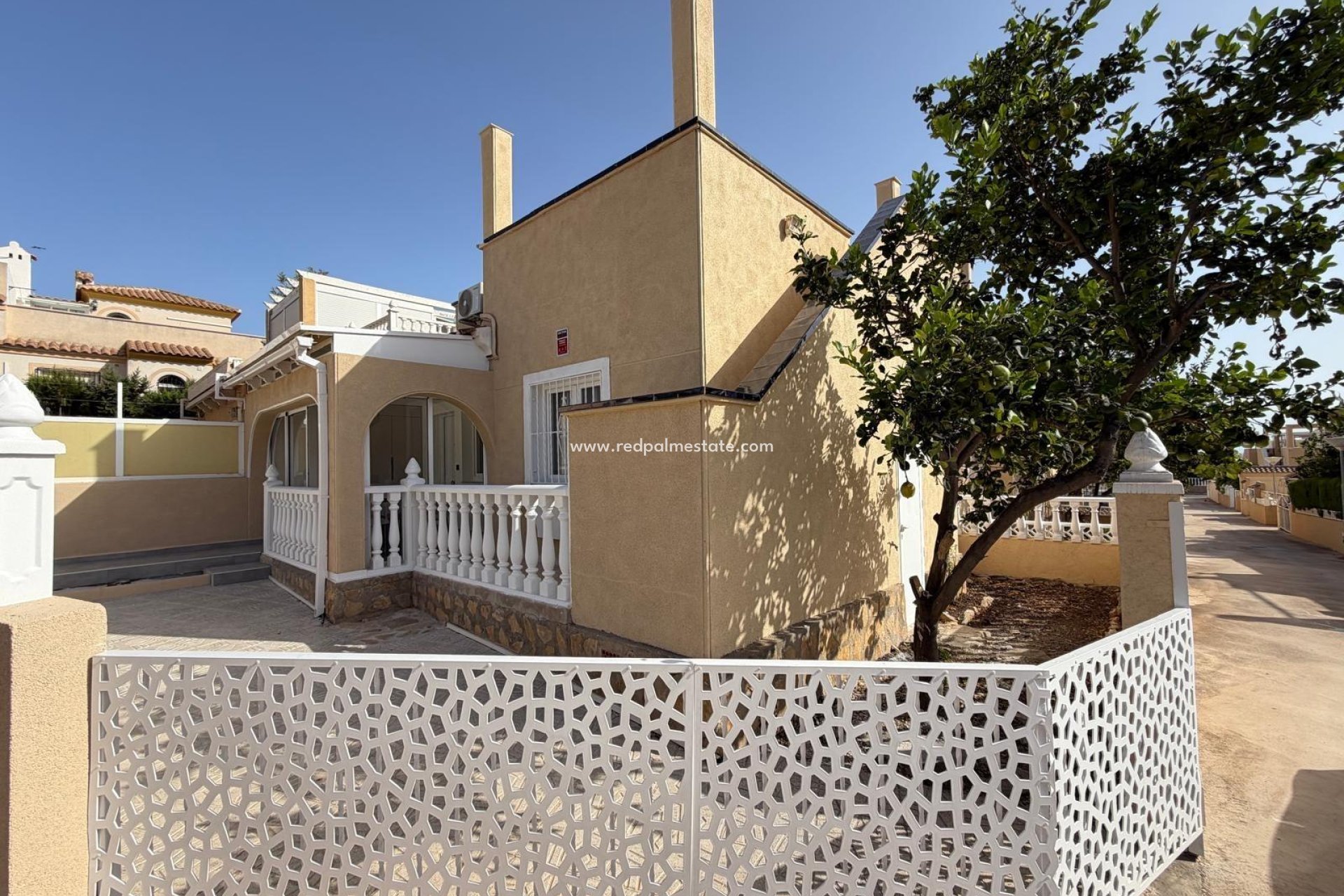 Återförsäljning - Radhus -
Torrevieja - Miramar - Torre Del Moro