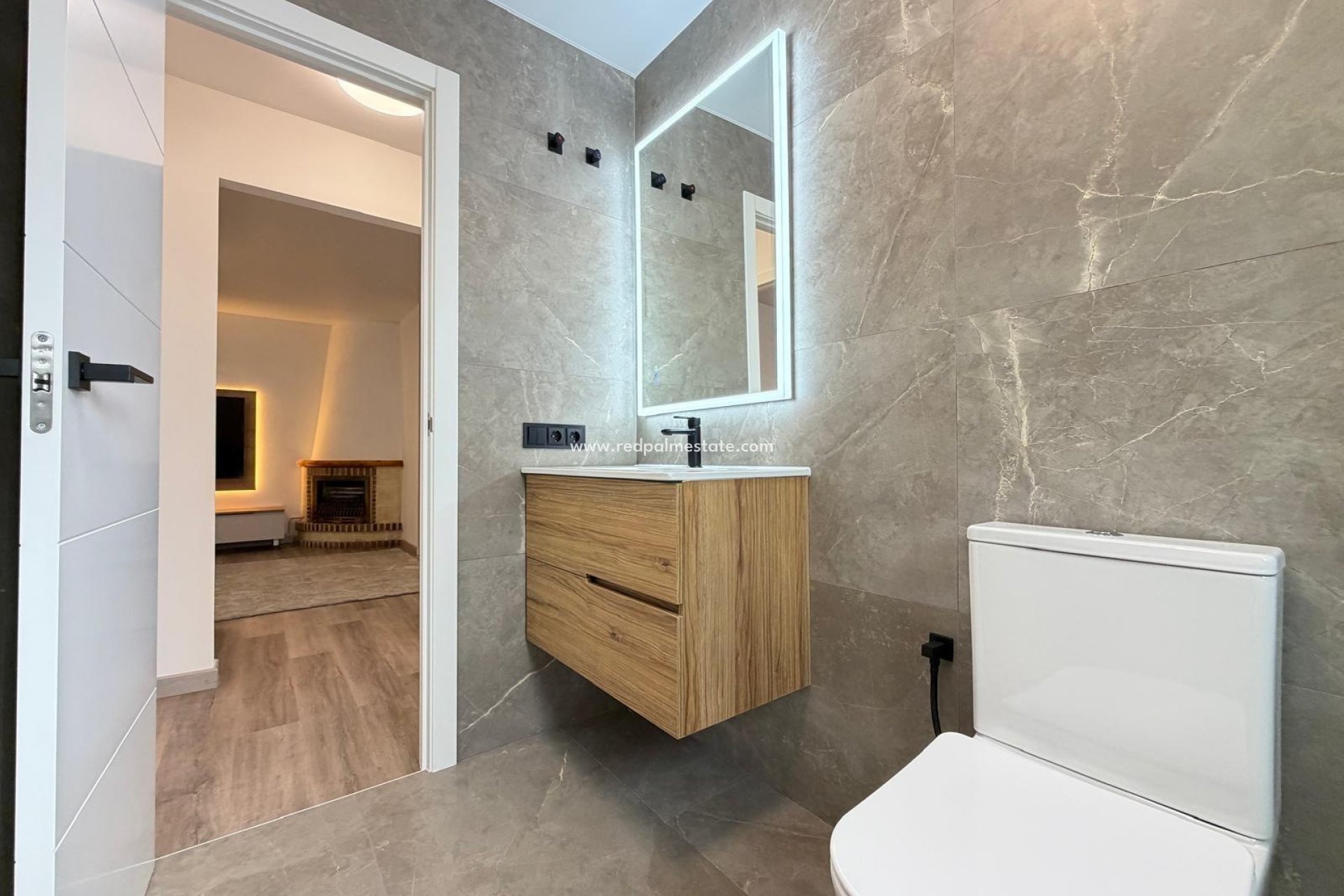Återförsäljning - Radhus -
Torrevieja - Miramar - Torre Del Moro
