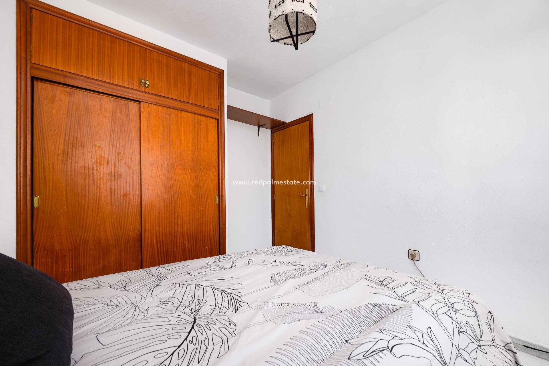 Återförsäljning - Radhus -
Torrevieja - Nueva Torrevieja - Aguas Nuevas