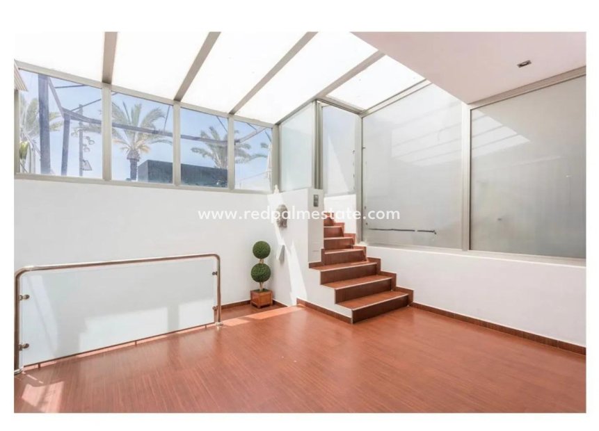 Återförsäljning - Radhus -
Torrevieja - Playa del Cura