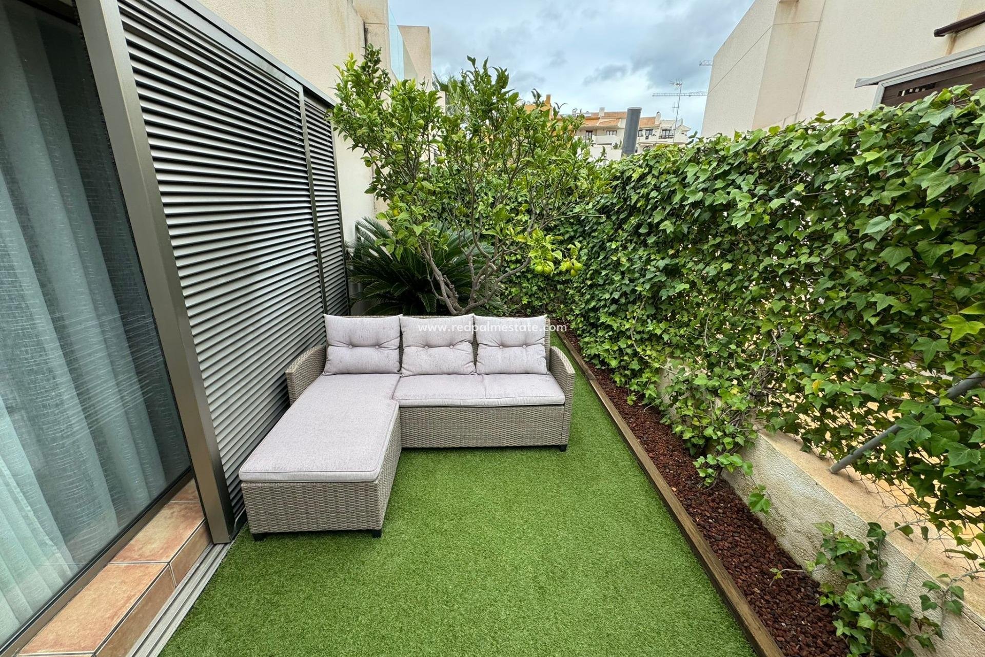 Återförsäljning - Radhus -
Torrevieja - Punta prima