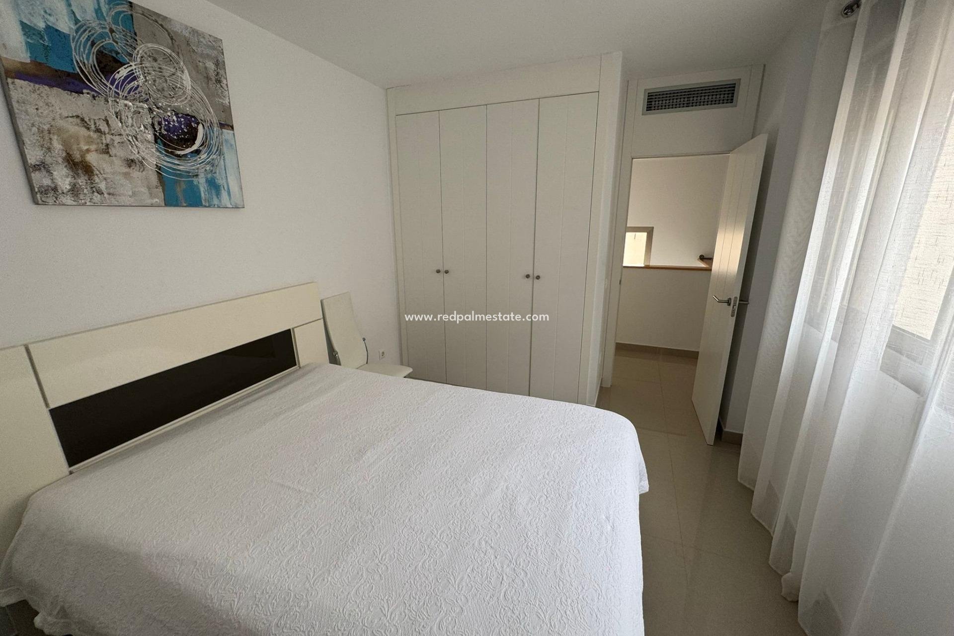 Återförsäljning - Radhus -
Torrevieja - Punta prima