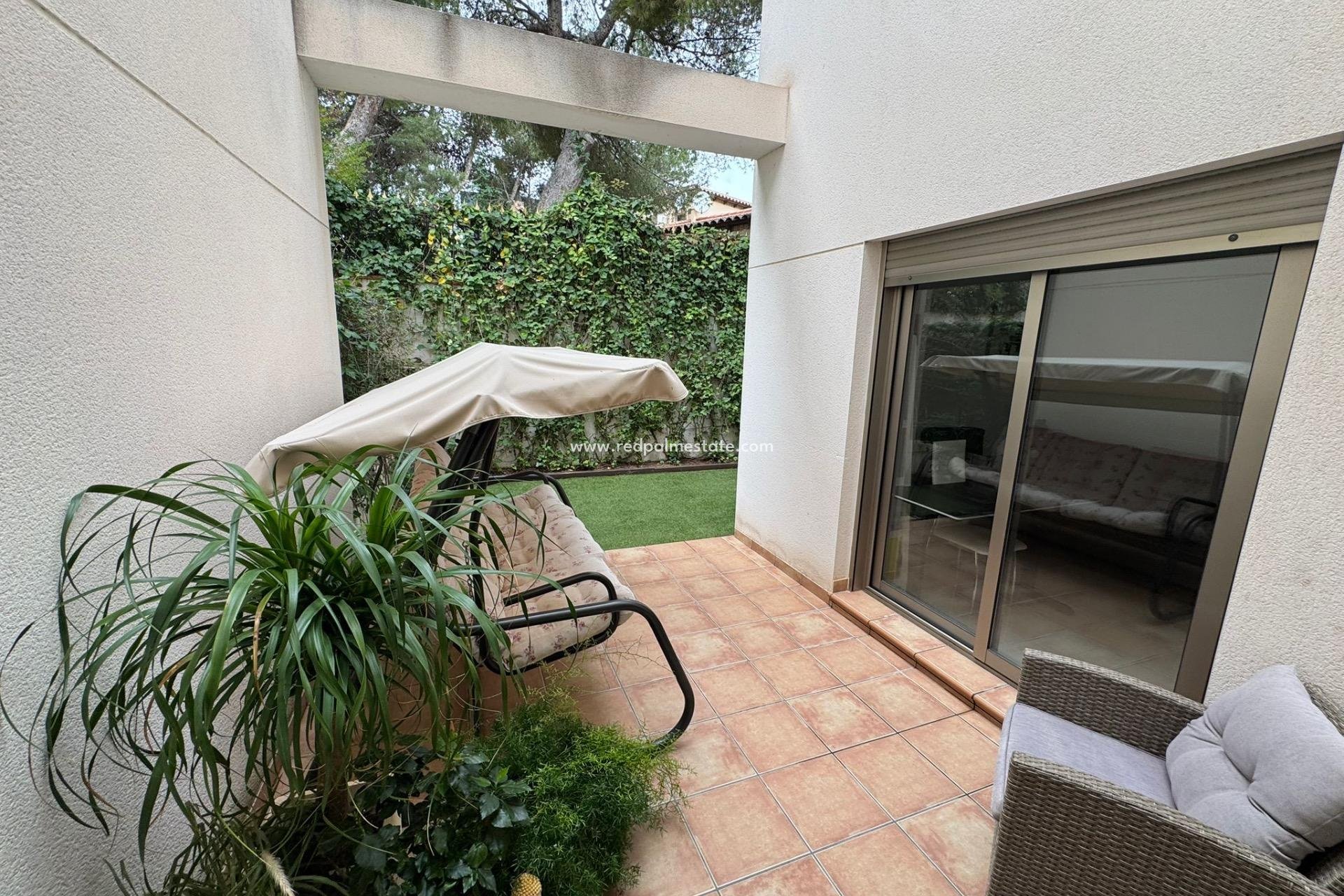 Återförsäljning - Radhus -
Torrevieja - Punta prima