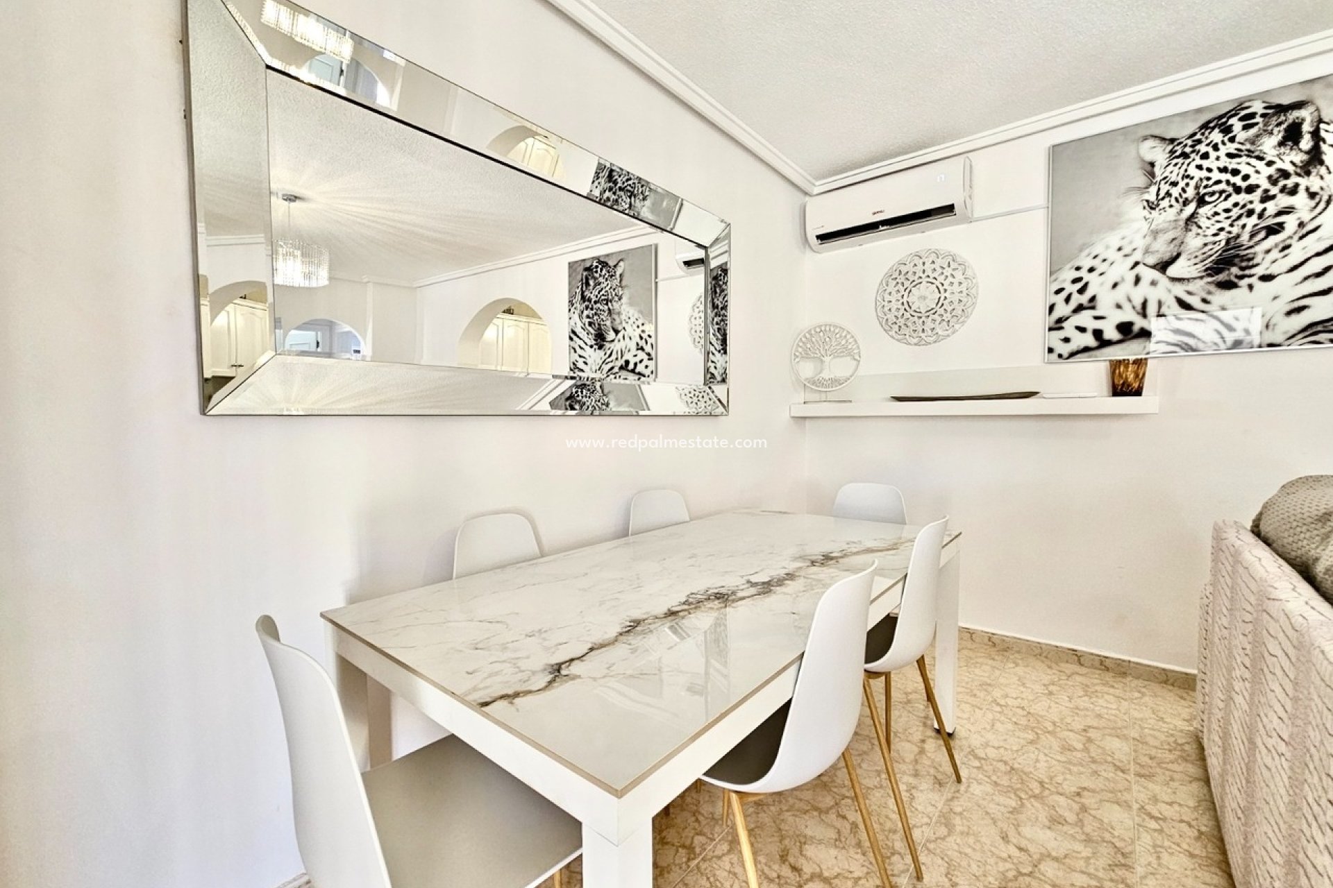 Återförsäljning - Radhus -
Torrevieja - Punta prima