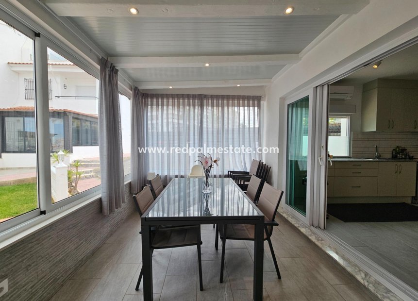 Återförsäljning - Radhus -
Torrevieja - Torreblanca