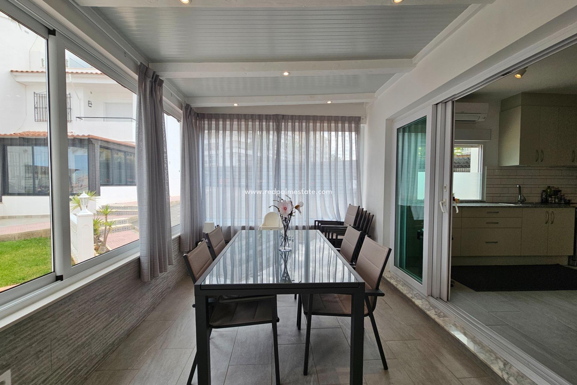 Återförsäljning - Radhus -
Torrevieja - Torreblanca