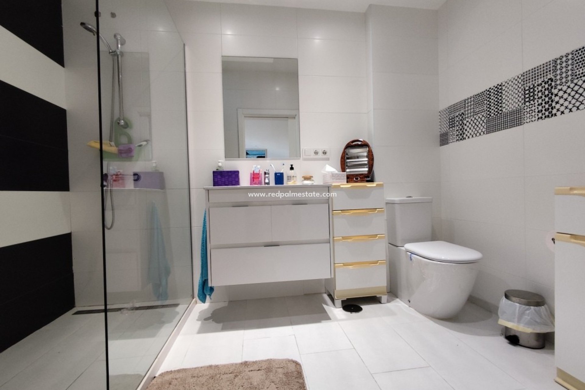 Återförsäljning - Radhus -
Torrevieja