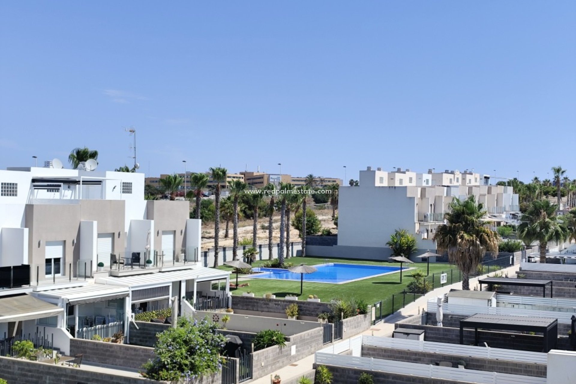 Återförsäljning - Radhus -
Torrevieja