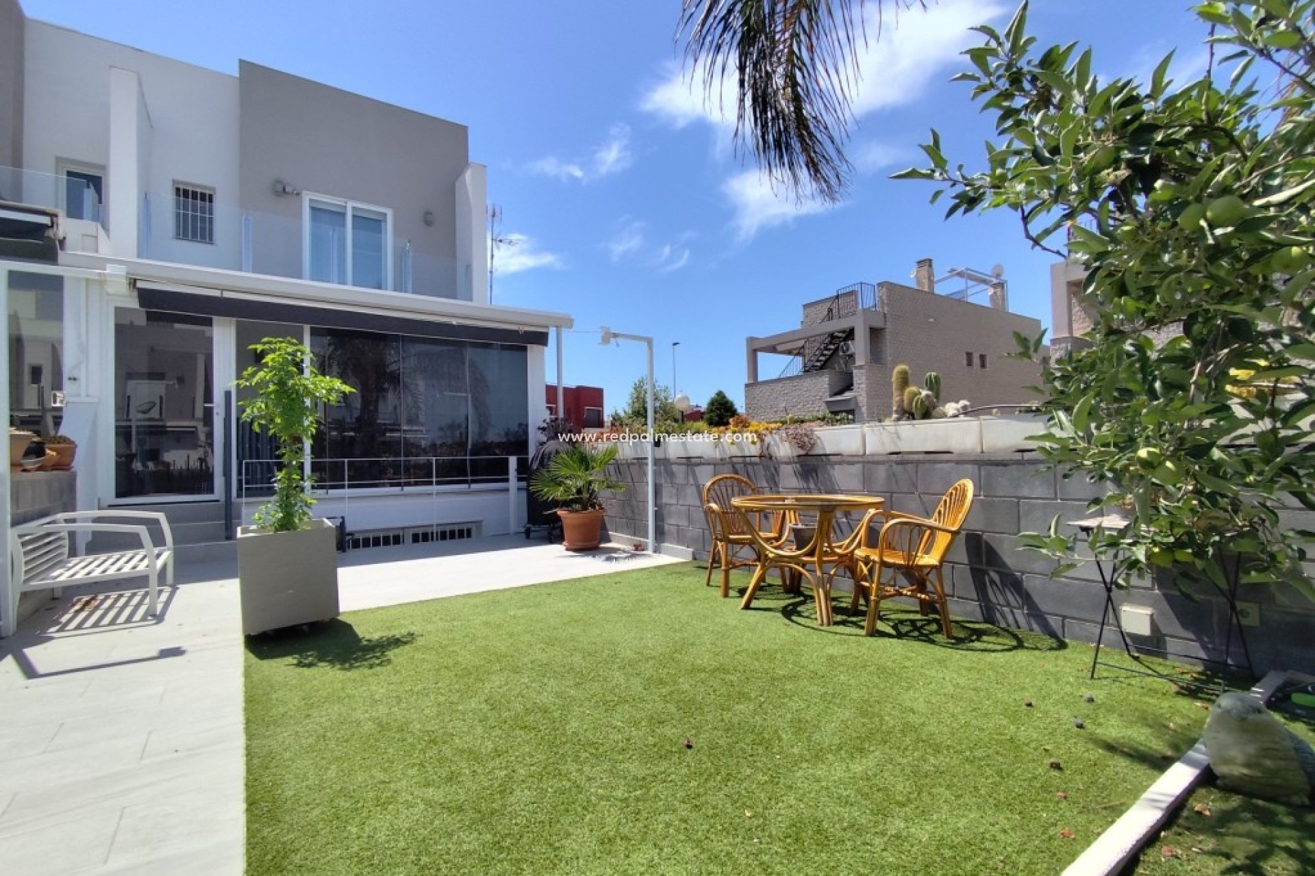 Återförsäljning - Radhus -
Torrevieja