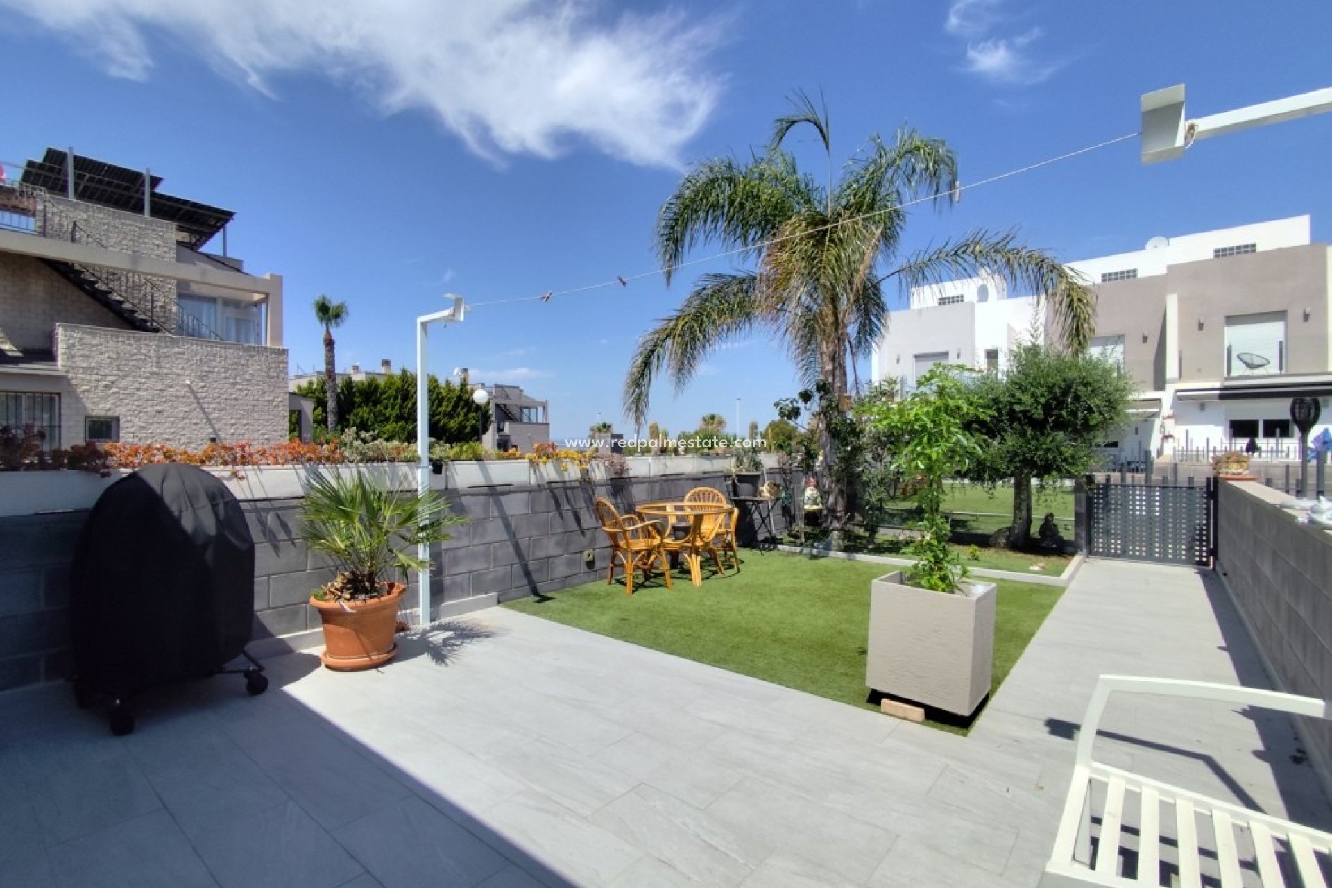 Återförsäljning - Radhus -
Torrevieja