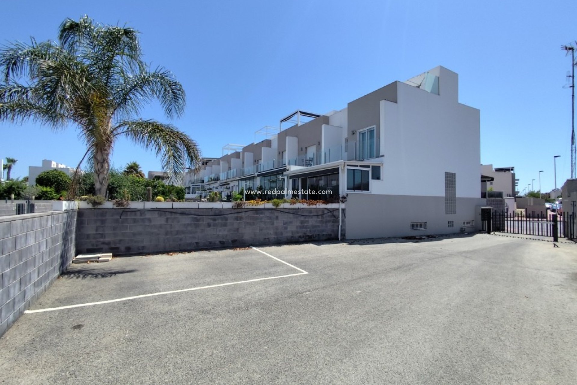 Återförsäljning - Radhus -
Torrevieja