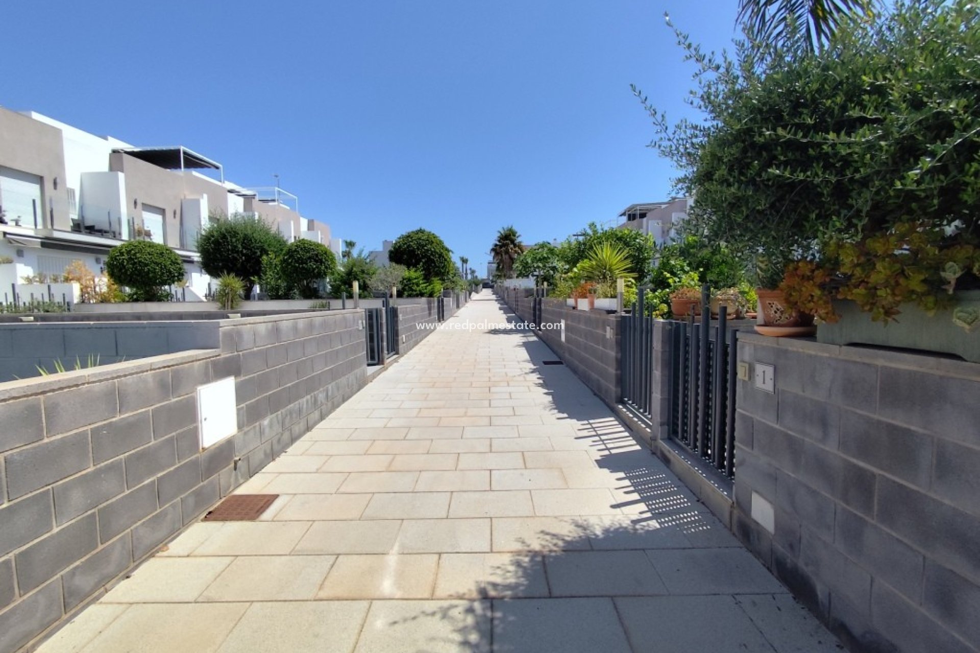 Återförsäljning - Radhus -
Torrevieja