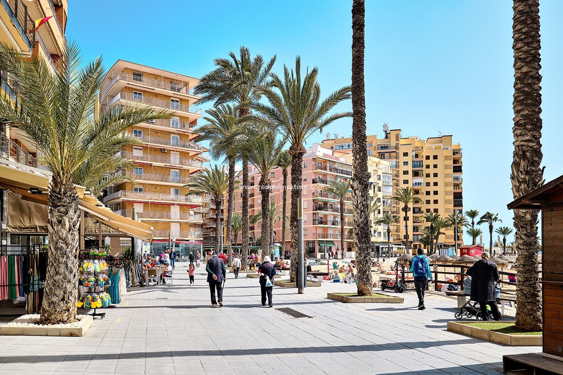 Återförsäljning - Radhus -
Torrevieja