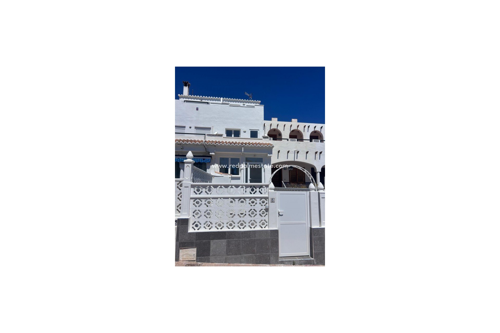 Återförsäljning - Radhus -
Torrevieja