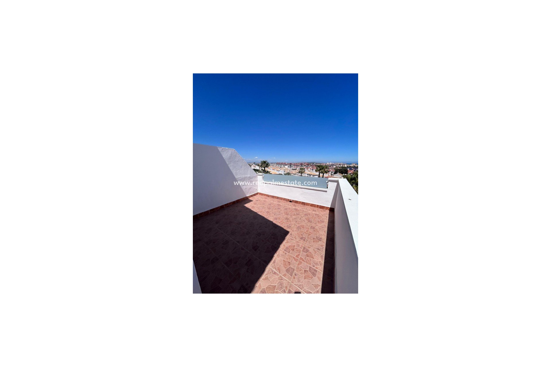 Återförsäljning - Radhus -
Torrevieja