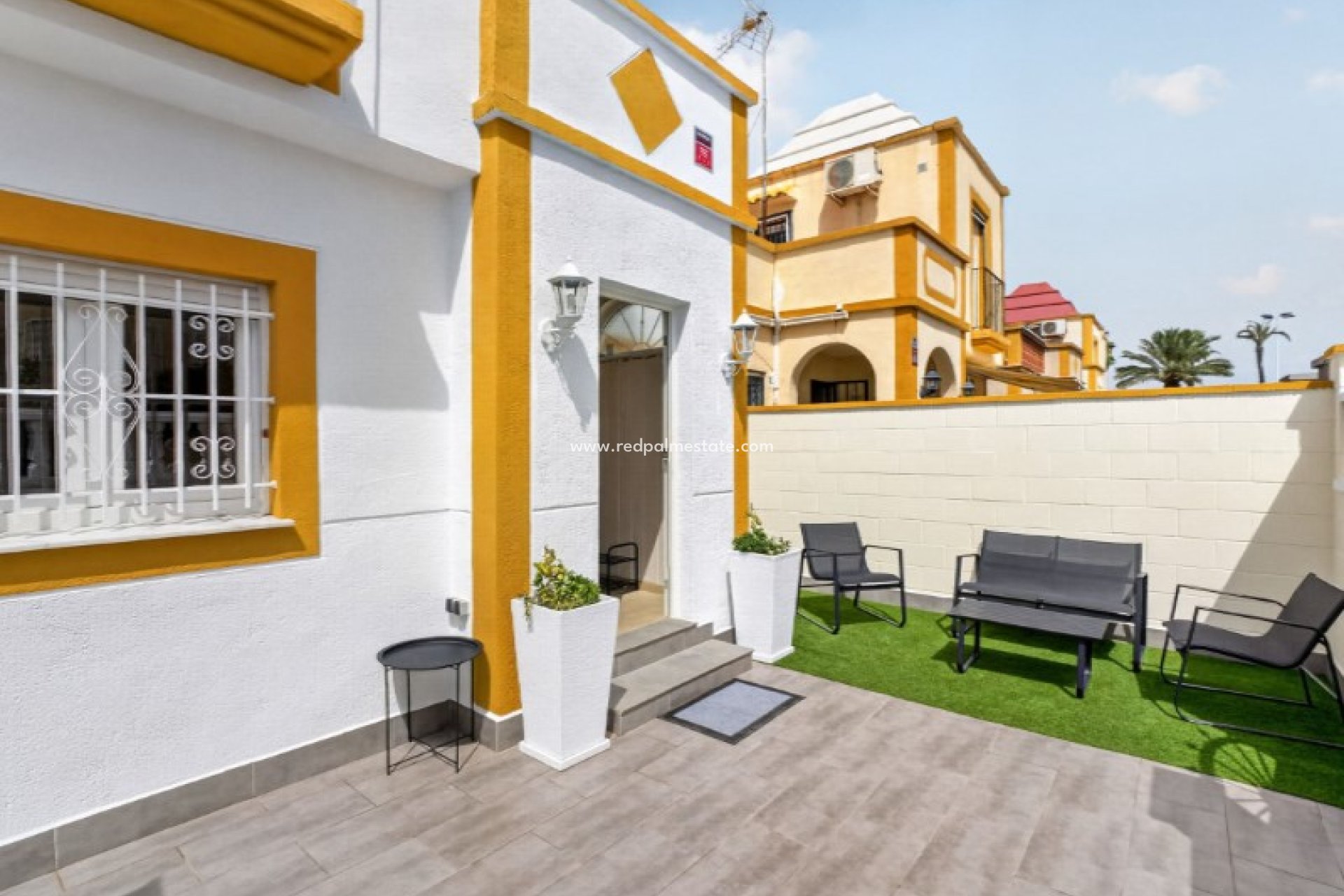 Återförsäljning - Radhus -
Torrevieja