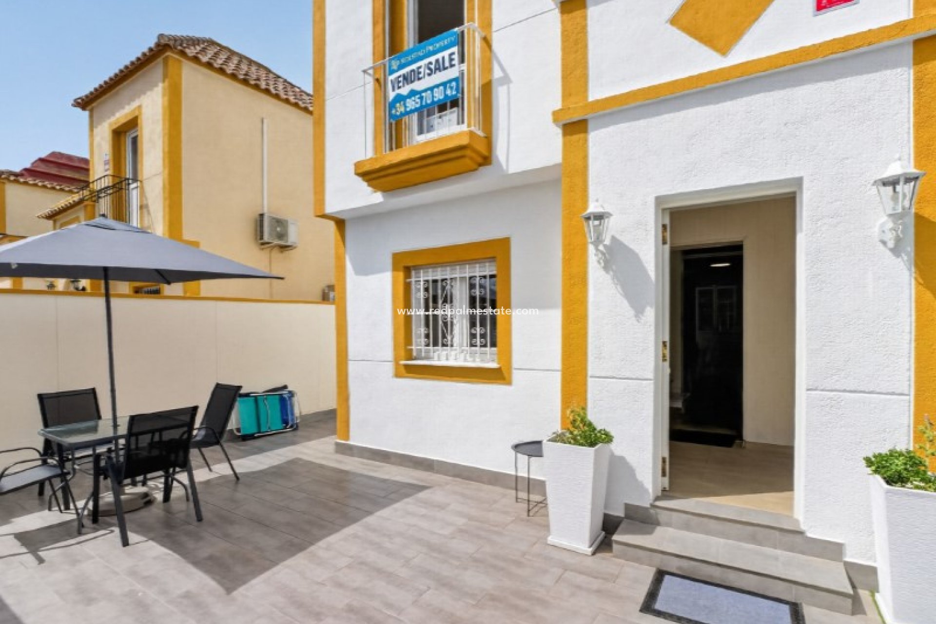 Återförsäljning - Radhus -
Torrevieja