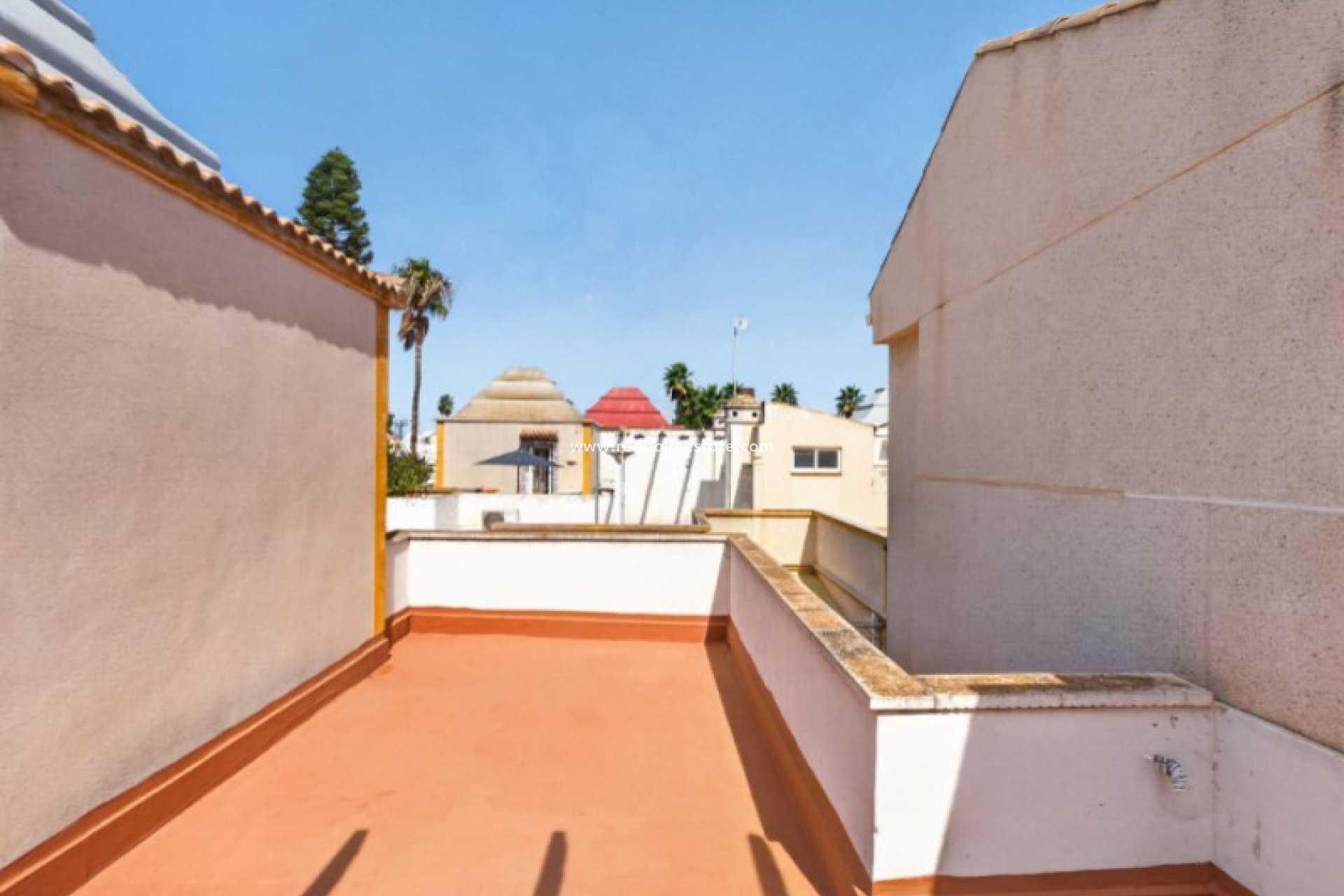 Återförsäljning - Radhus -
Torrevieja