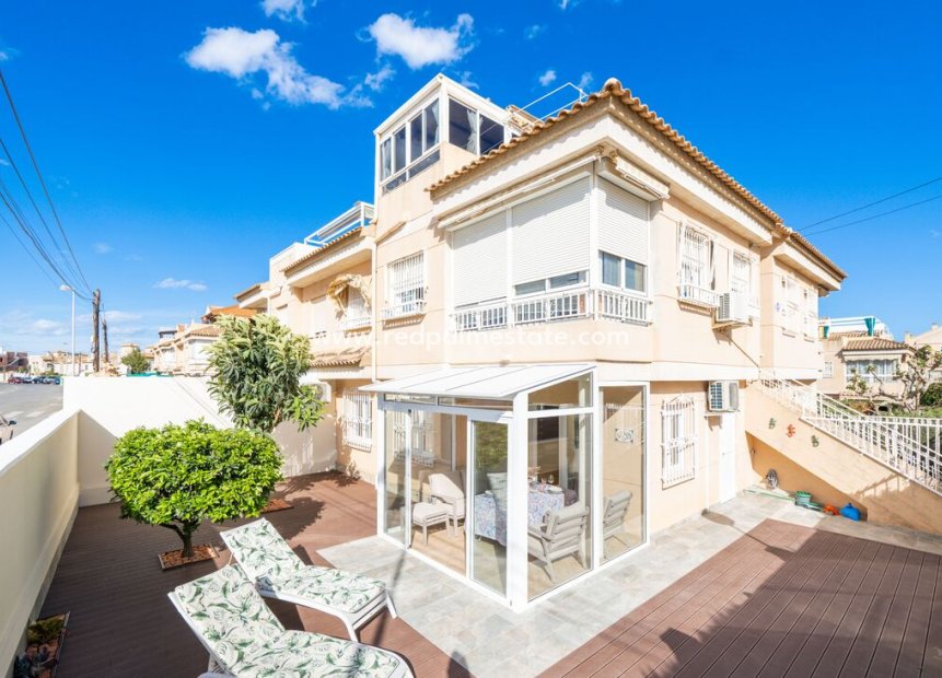 Återförsäljning - Radhus -
Torrevieja