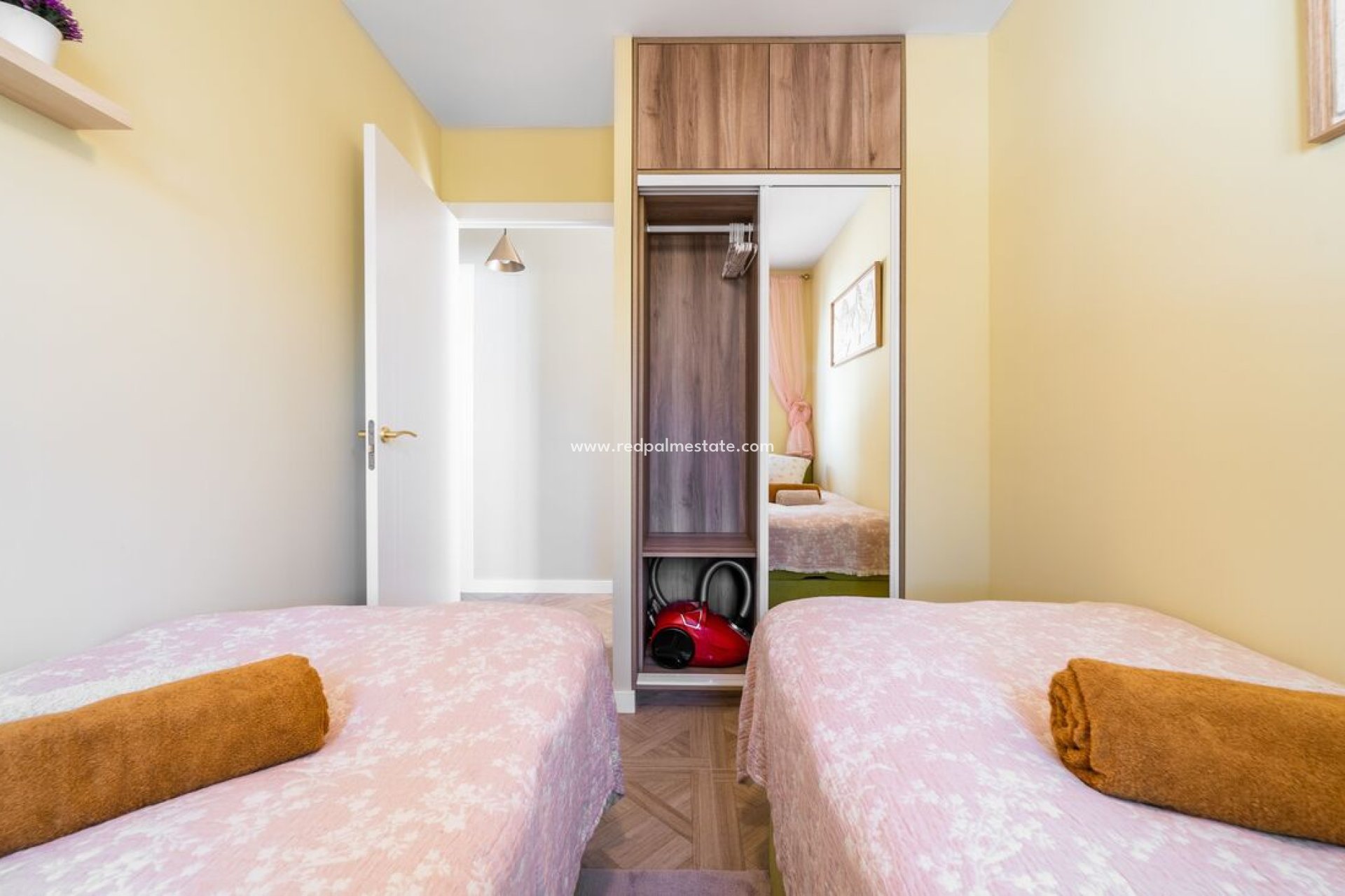 Återförsäljning - Radhus -
Torrevieja