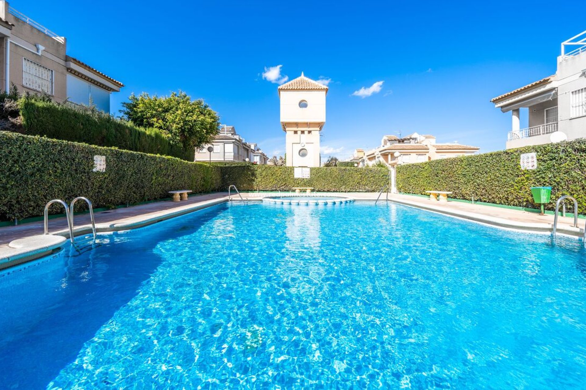 Återförsäljning - Radhus -
Torrevieja