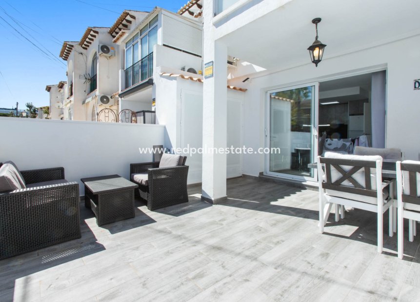 Återförsäljning - Radhus -
Torrevieja