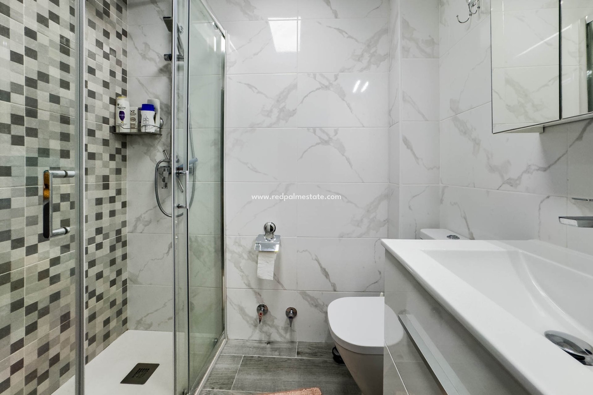 Återförsäljning - Radhus -
Torrevieja