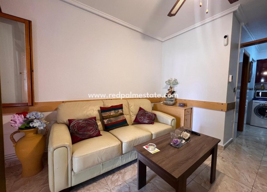 Återförsäljning - Radhus -
Torrevieja