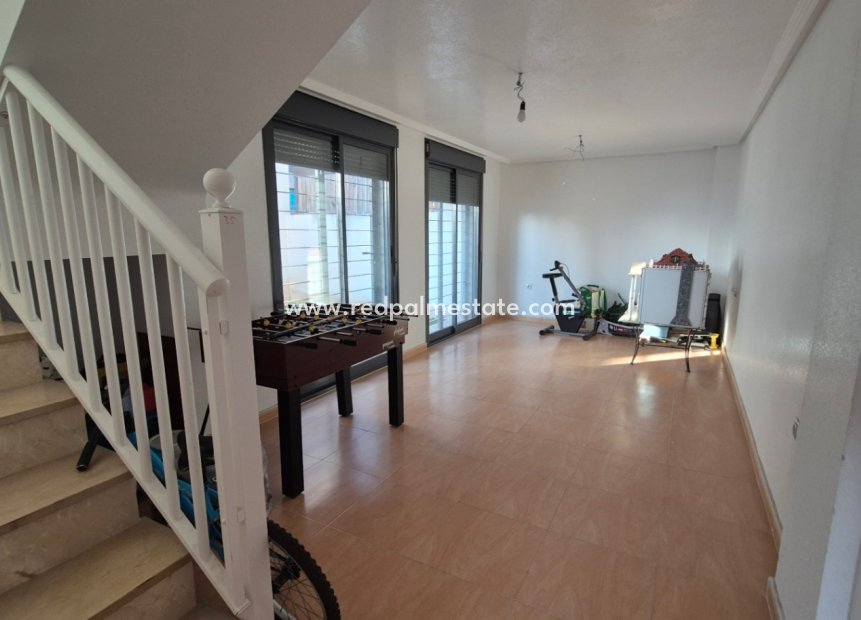 Återförsäljning - Radhus -
Torrevieja