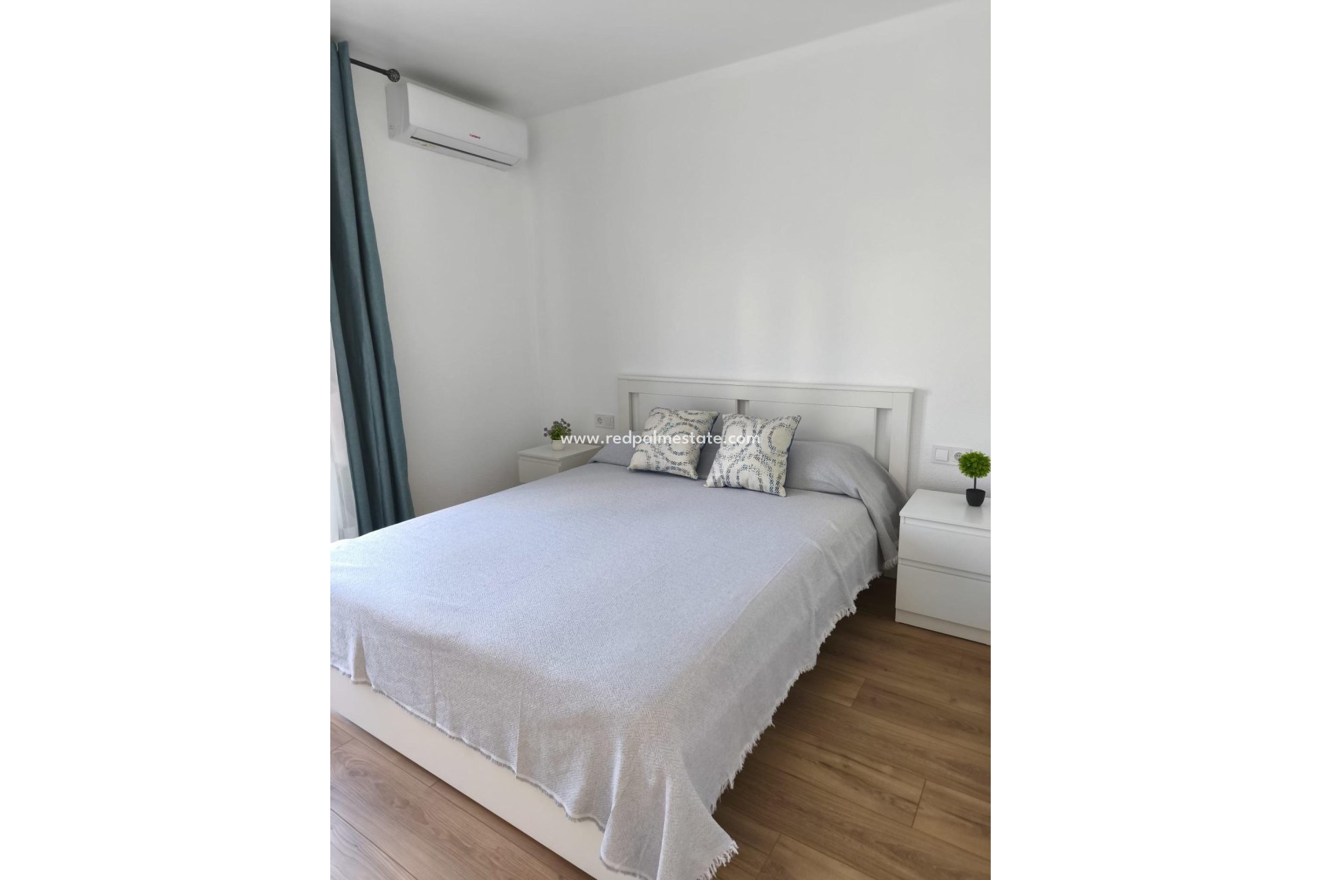 Återförsäljning - Radhus -
Torrevieja