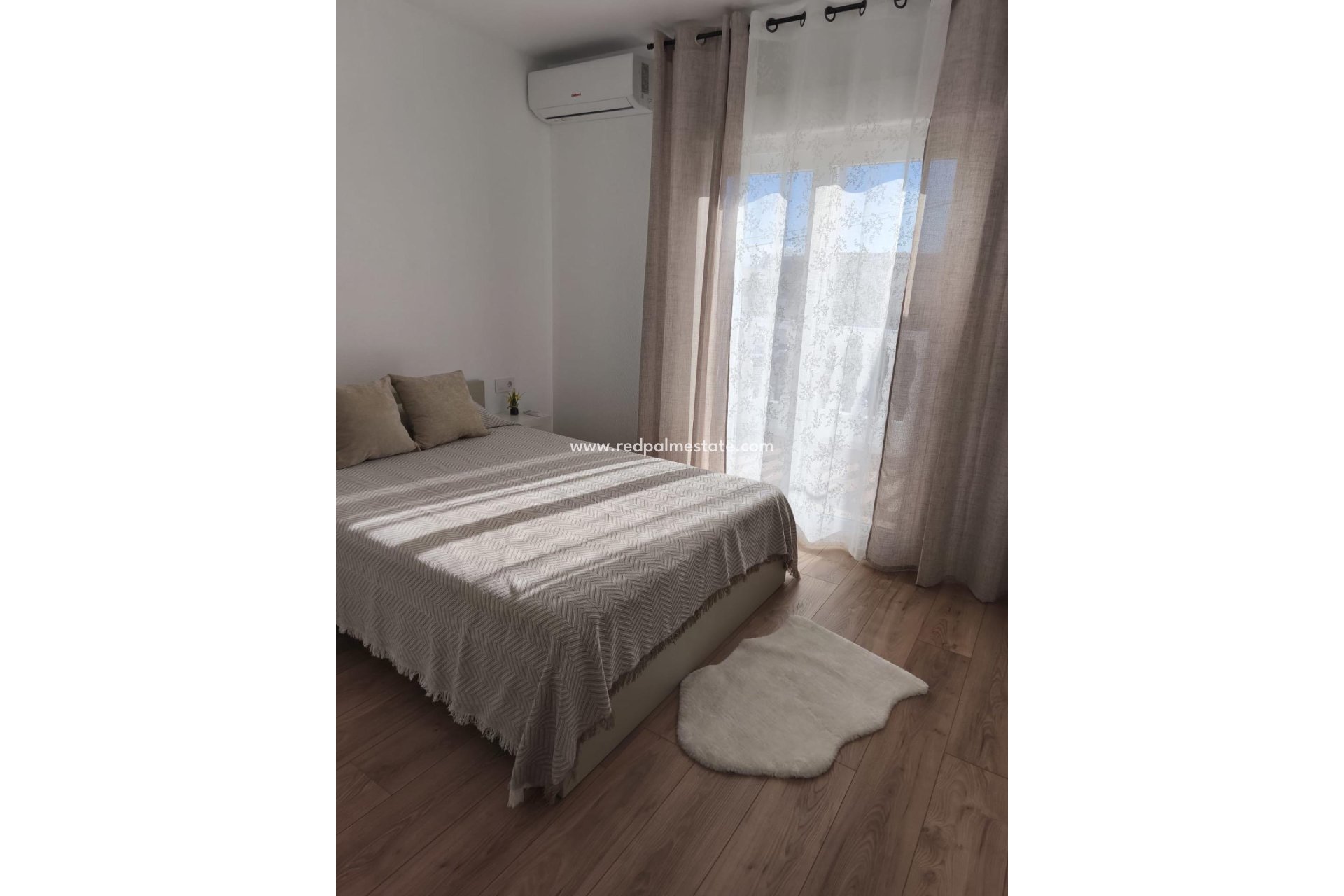 Återförsäljning - Radhus -
Torrevieja