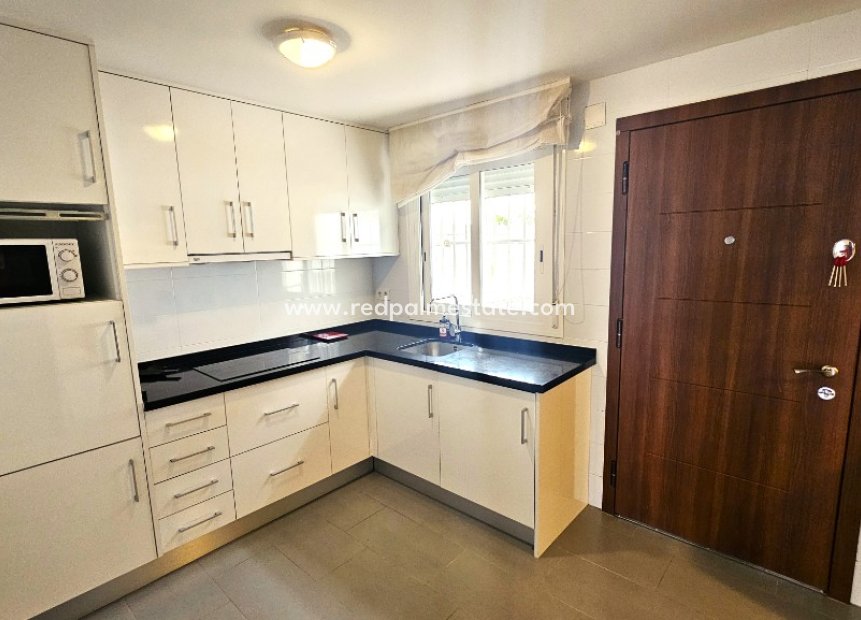 Återförsäljning - Radhus -
Torrevieja