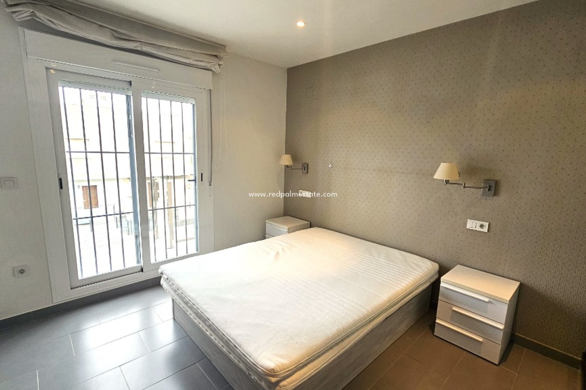 Återförsäljning - Radhus -
Torrevieja