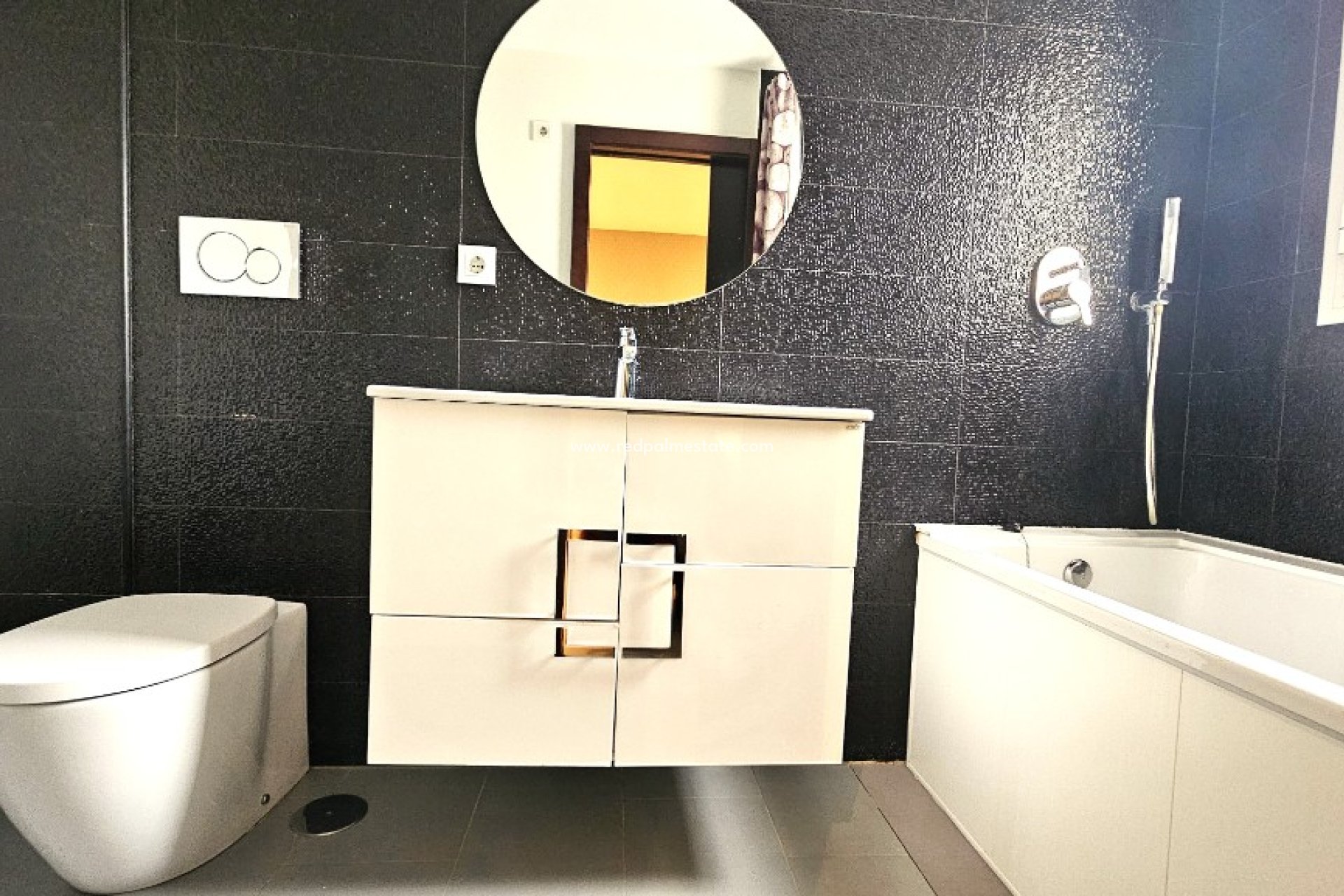 Återförsäljning - Radhus -
Torrevieja