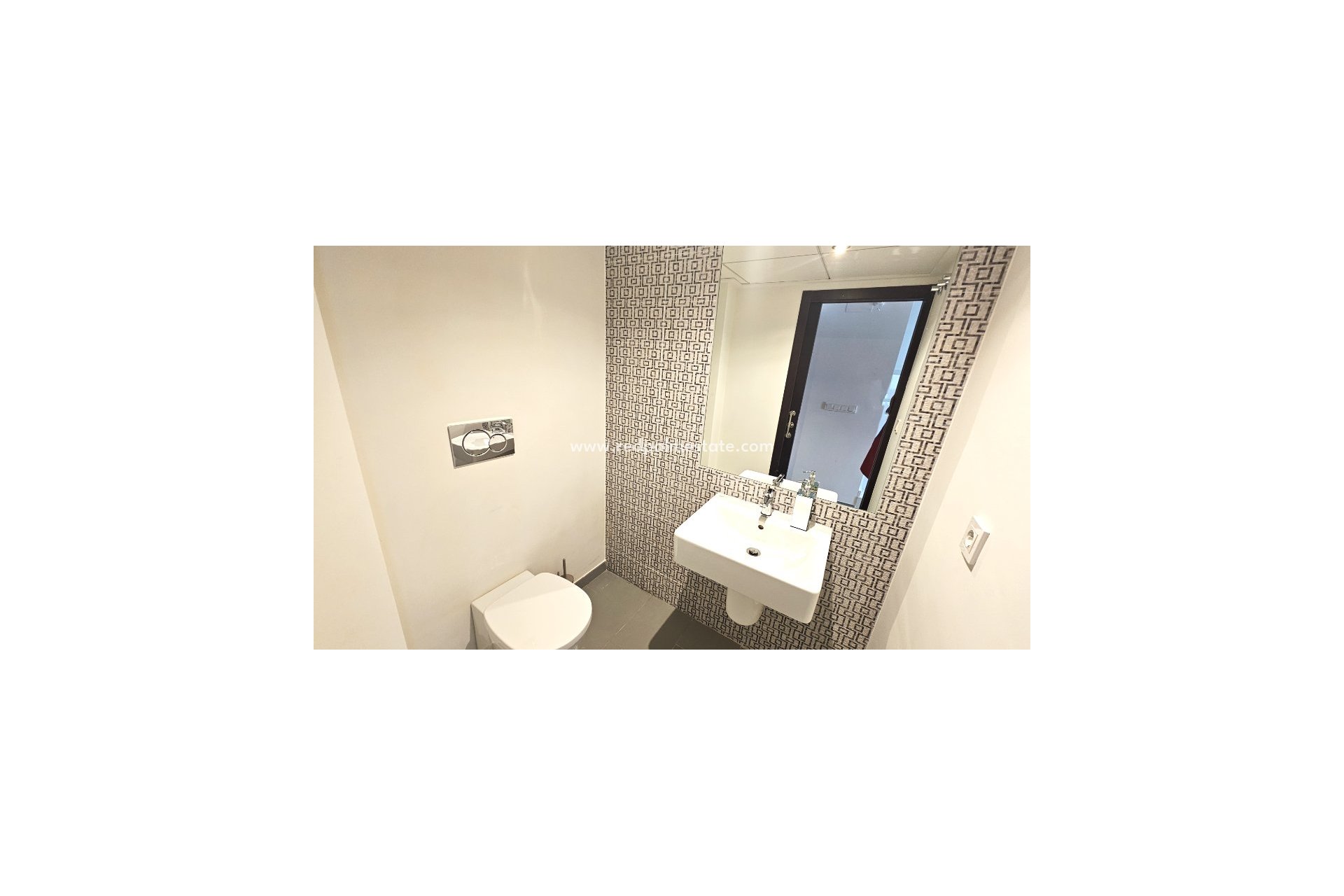 Återförsäljning - Radhus -
Torrevieja