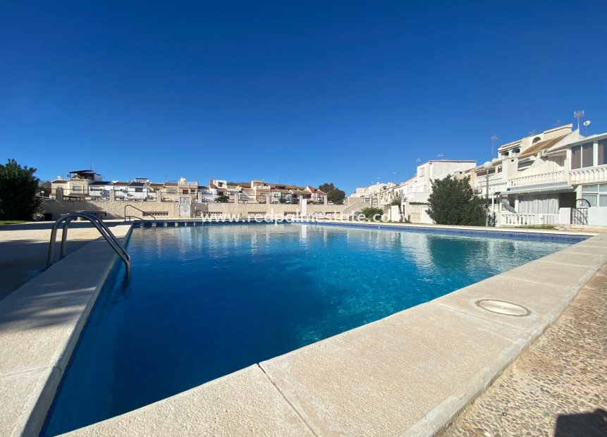 Återförsäljning - Radhus -
Torrevieja